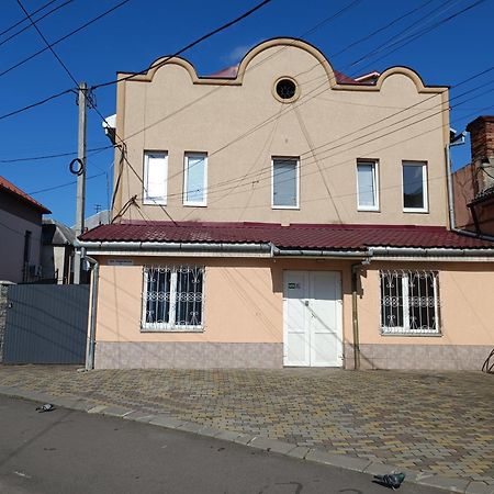 Apartments Domovik On Beregovskaya 3 Mukatschewo Exterior foto