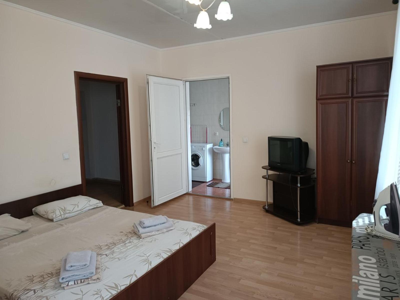 Apartments Domovik On Beregovskaya 3 Mukatschewo Exterior foto